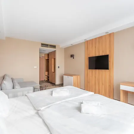 Baltic Plaza Medi Hotel